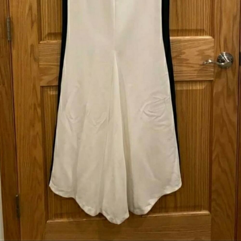 Issue New York Sleeveless Mock Neck Gown - Picture 8 of 11